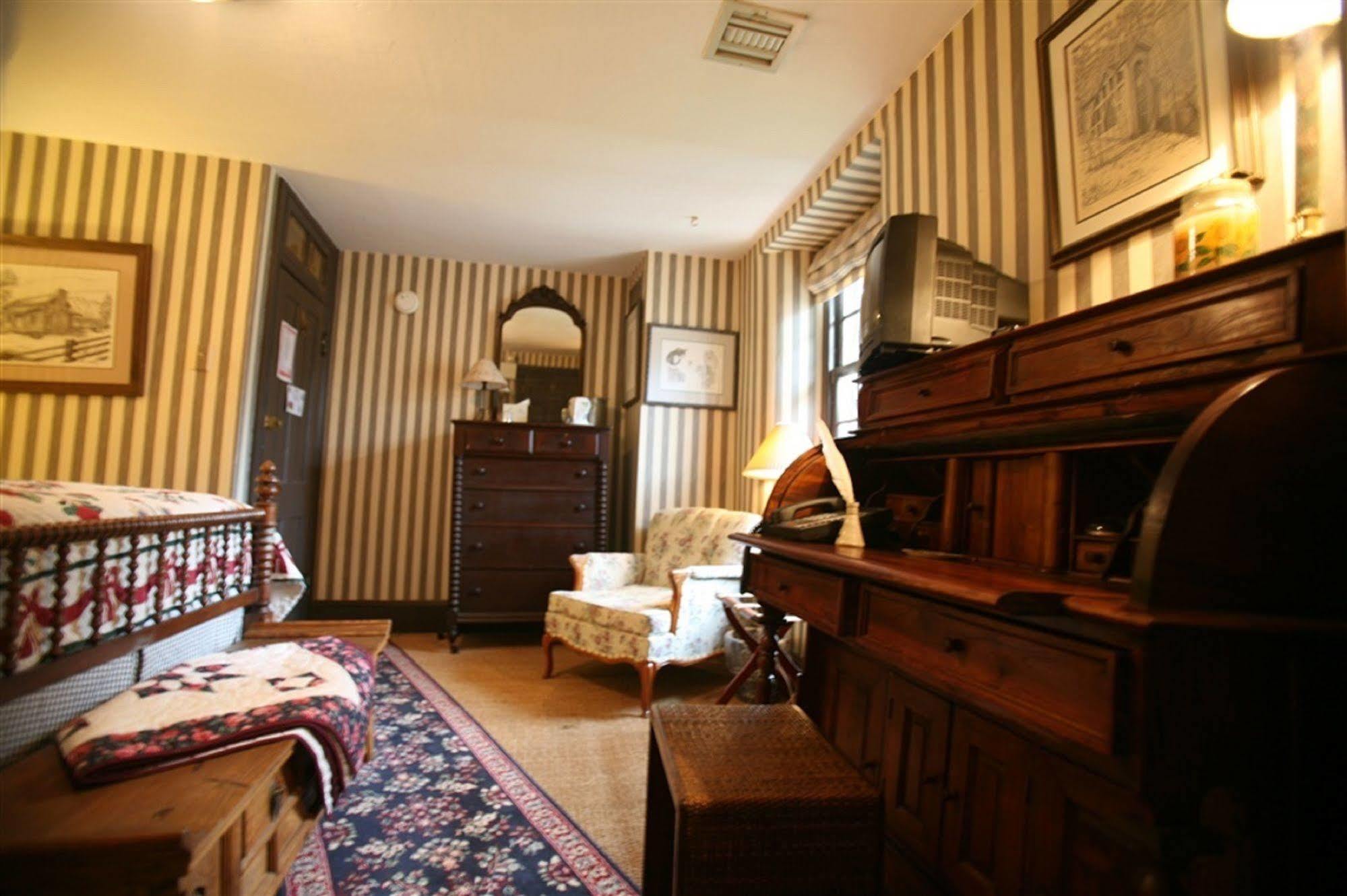 Bed and Breakfast Wild Wisteria Chadds Ford Экстерьер фото